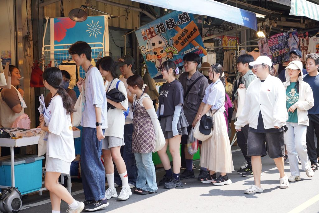 8月3日(一)體驗西市場及中華路菜市場的早市