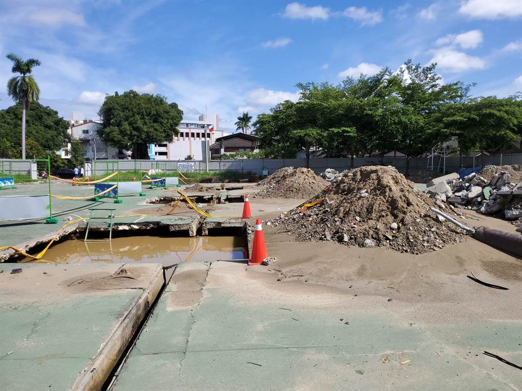 6具無主骨骸出土 斗六風雨籃球場基地全面開挖清理（中時電子報：https://www.chinatimes.com/realtimenews/20210814003024-260402?chdtv）