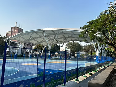斗六風雨籃球場