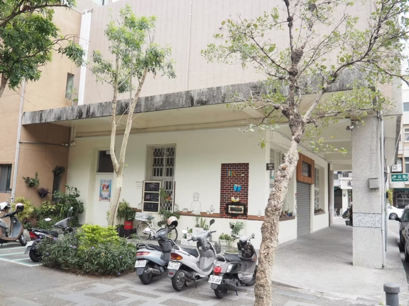 斗六圖書館中山分館機車停車區