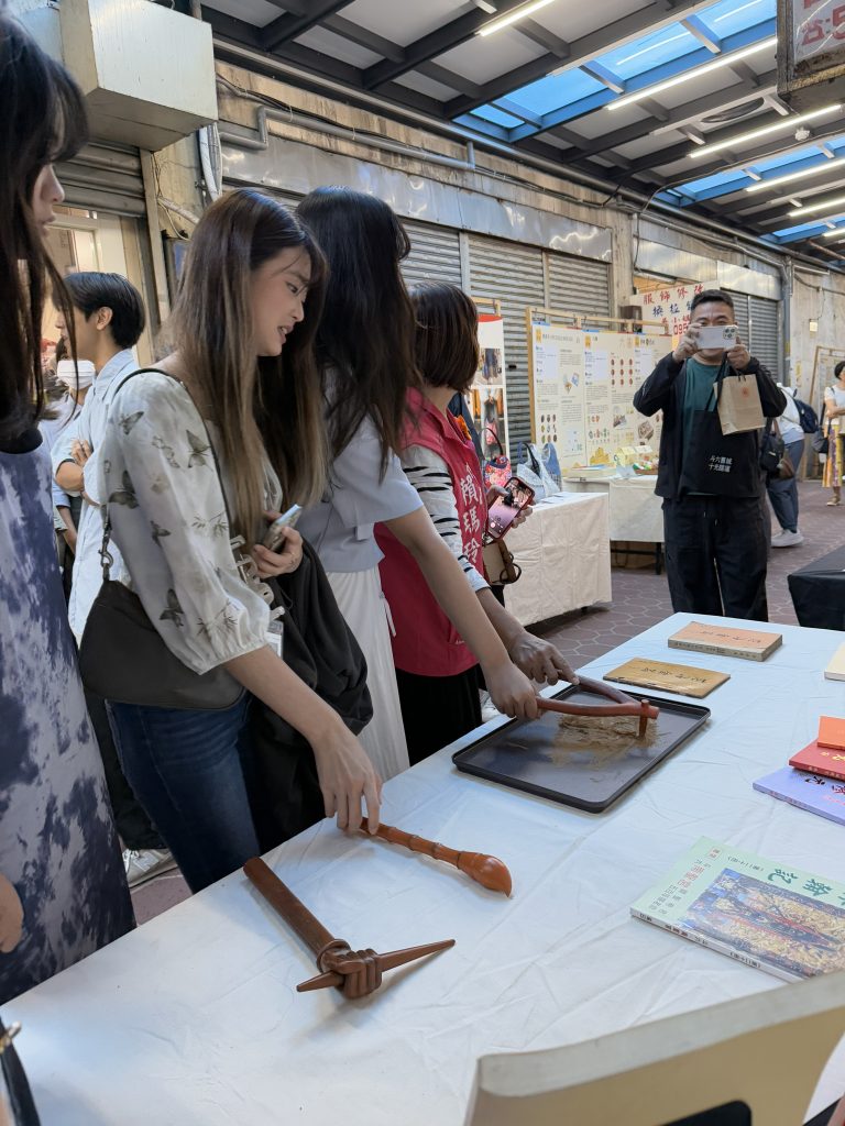 現場以3D列印之鸞筆供參觀者更加理解斗六扶鸞文化